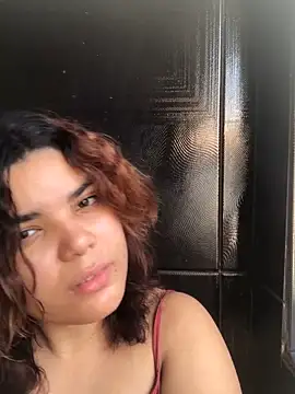 Snapshot of Cliaclara chatting on May 17, 2026, 3:19 pm Cliaclara online show from May 17, 2026, 3:19 pm