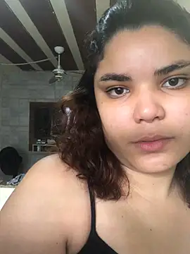Snapshot of Cliaclara chatting on June 17, 2026, 3:13 pm Cliaclara online show from June 17, 2026, 3:13 pm