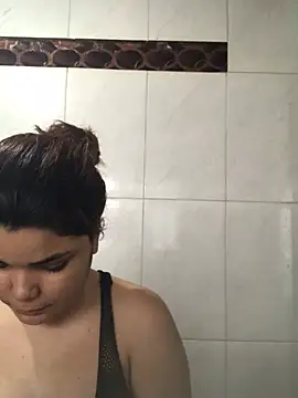 Snapshot of Cliaclara chatting on June 24, 2026, 4:17 pm Cliaclara online show from June 24, 2026, 4:17 pm