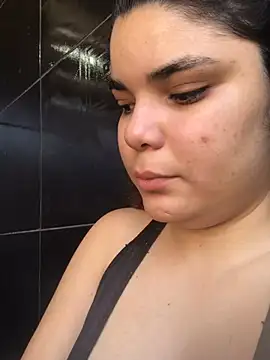 Snapshot of Cliaclara chatting on June 28, 2026, 3:51 pm Cliaclara online show from June 28, 2026, 3:51 pm