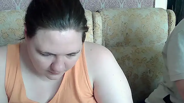 Snapshot of TiffanyLenee chatting on May 19, 2026, 10:32 am TiffanyLenee online show from May 19, 2026, 10:32 am