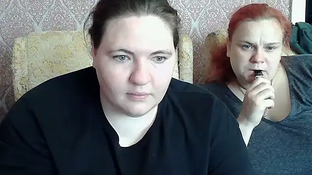 Snapshot of TiffanyLenee chatting on May 26, 2026, 3:52 pm TiffanyLenee online show from May 26, 2026, 3:52 pm