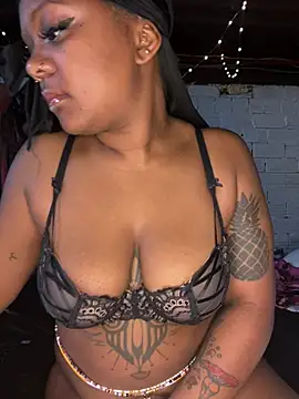 Snapshot of angelbby_ chatting on May 31, 2026, 6:09 pm angelbby online show from May 31, 2026, 6:09 pm