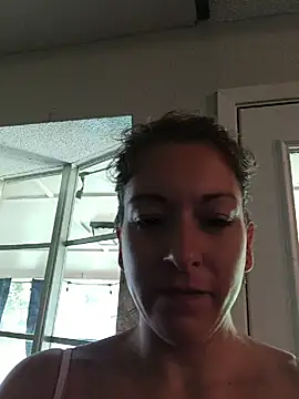 Snapshot of missbellastar chatting on June 9, 2026, 5:13 pm missbellastar online show from June 9, 2026, 5:13 pm