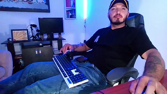 Thiago 420 online show from May 15, 2026, 11:34 pm