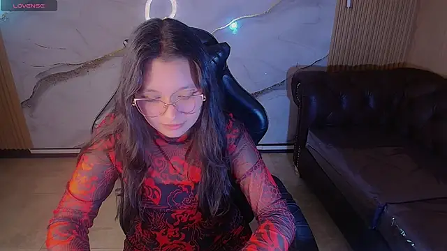 HoneyDoll tf online show from May 31, 2026, 1:18 pm
