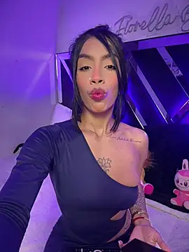FiorellaBossh  online show from July 21, 2026, 4:37 am