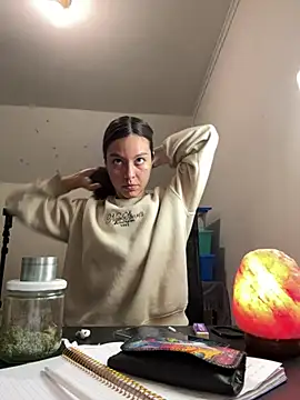 jade Element online show from June 16, 2026, 12:46 am