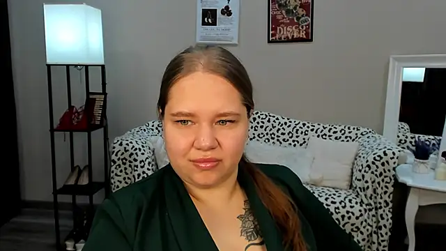 Snapshot of DianaKristol chatting on May 17, 2026, 5:27 am DianaKristol online show from May 17, 2026, 5:27 am