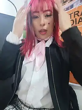 Snapshot of JULIETH__05 chatting on May 28, 2026, 4:04 pm JULIETH 05 online show from May 28, 2026, 4:04 pm