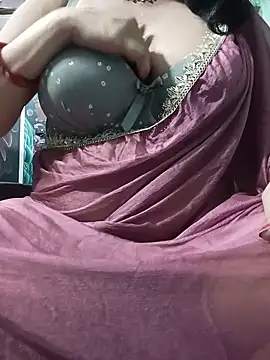 Snapshot of Savita_Bhabhiii chatting on May 30, 2026, 6:27 pm Savita Bhabhiii online show from May 30, 2026, 6:27 pm