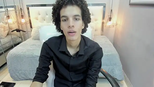 Snapshot of felix_haze chatting on May 21, 2026, 5:53 pm felix haze online show from May 21, 2026, 5:53 pm
