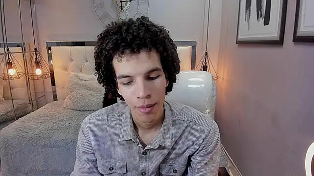 Snapshot of felix_haze chatting on May 23, 2026, 5:28 pm felix haze online show from May 23, 2026, 5:28 pm