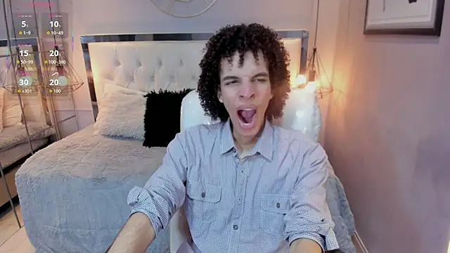 Snapshot of felix_haze chatting on June 5, 2026, 6:02 pm felix haze online show from June 5, 2026, 6:02 pm