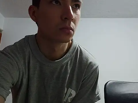 Snapshot of Dan_Hottie chatting on June 1, 2026, 7:26 pm Dan Hottie online show from June 1, 2026, 7:26 pm