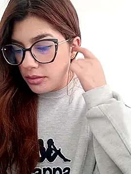 Snapshot of cutetemari chatting on May 31, 2026, 8:10 pm cutetemari online show from May 31, 2026, 8:10 pm