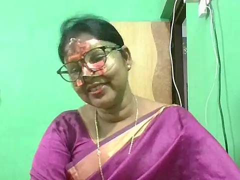 Snapshot of Kavya17 chatting on June 5, 2026, 6:13 pm Kavya17 online show from June 5, 2026, 6:13 pm