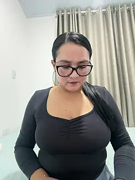 rousee69  online show from June 19, 2026, 12:04 am