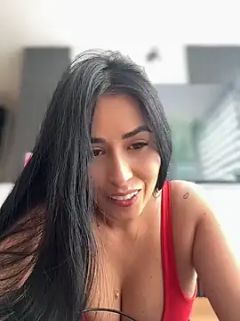Snapshot of areviklusine1 chatting on April 18, 2026, 7:07 pm areviklusine1 online show from April 18, 2026, 7:07 pm
