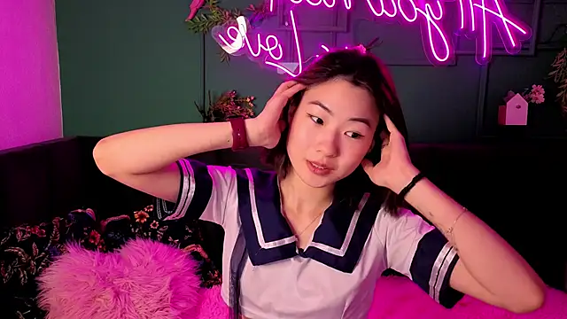 Runi Asian online show from June 14, 2026, 1:14 am