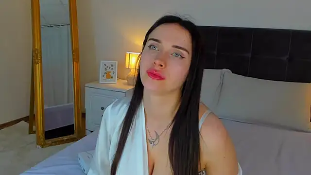 KellyWhites online show from June 3, 2026, 6:05 am