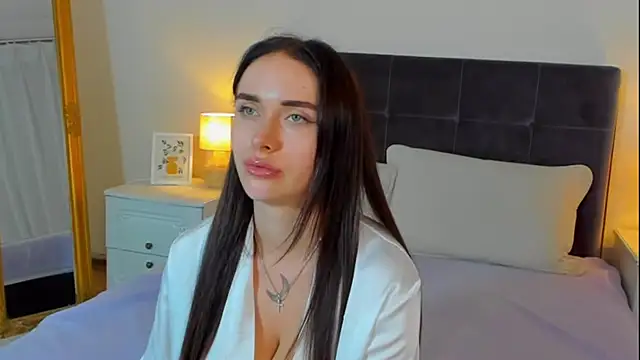 KellyWhites online show from June 30, 2026, 5:41 am