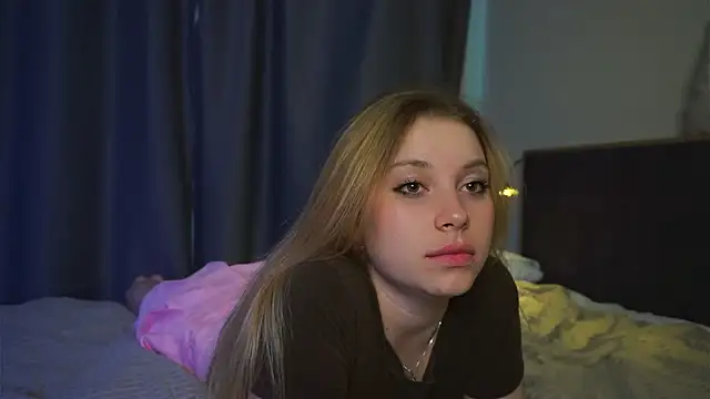 Sairallyn online show from May 19, 2026, 1:56 am