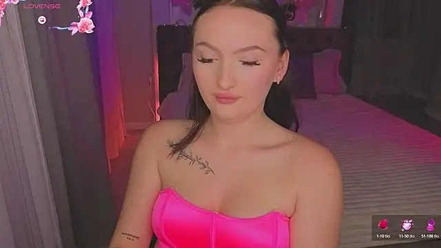 Snapshot of MizLouLou chatting on May 29, 2026, 2:20 am MizLouLou online show from May 29, 2026, 2:20 am