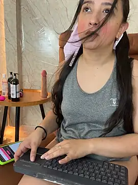 Snapshot of NathyFerrer chatting on July 9, 2026, 5:22 am NathyFerrer online show from July 9, 2026, 5:22 am