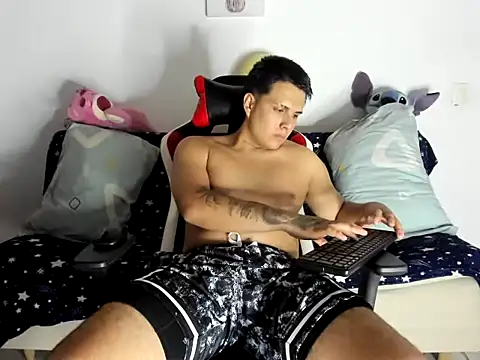 Snapshot of alexerdiego chatting on June 18, 2026, 4:35 am alexerdiego online show from June 18, 2026, 4:35 am