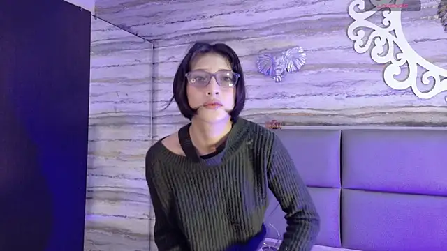 Snapshot of katanablade__ chatting on July 7, 2026, 8:57 pm katanablade online show from July 7, 2026, 8:57 pm