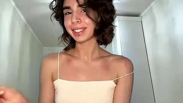 Snapshot of JessiaRuezga chatting on May 25, 2026, 12:11 pm JessiaRuezga online show from May 25, 2026, 12:11 pm