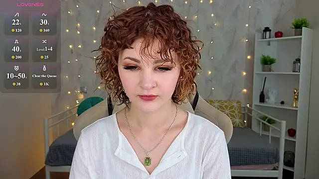Kira  Fluffy online show from July 7, 2026, 5:32 am