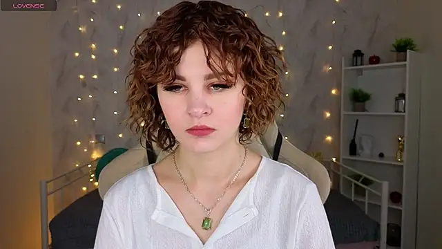 Kira  Fluffy online show from July 11, 2026, 5:32 am