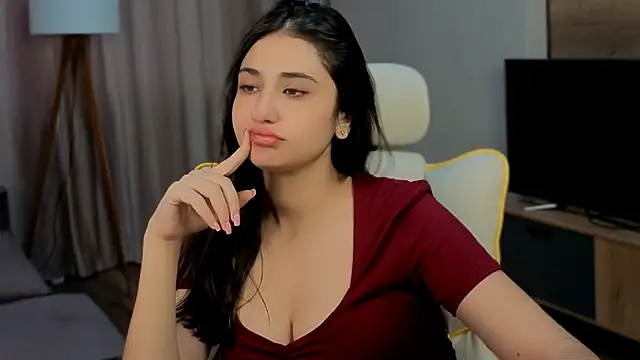 honeylanaa online show from June 20, 2026, 4:15 am