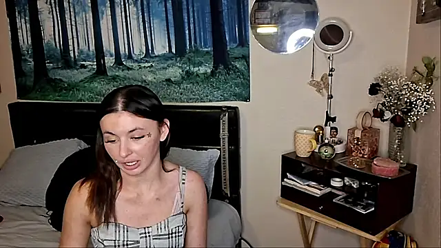 Snapshot of DallasWeese chatting on June 3, 2026, 12:24 am DallasWeese online show from June 3, 2026, 12:24 am