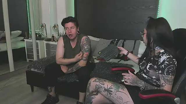 Snapshot of inkedsinners_ chatting on May 20, 2026, 12:33 pm inkedsinners online show from May 20, 2026, 12:33 pm