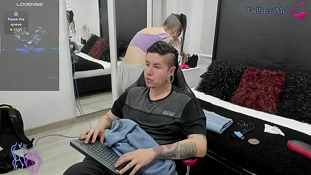 Snapshot of inkedsinners_ chatting on June 12, 2026, 11:09 am inkedsinners online show from June 12, 2026, 11:09 am