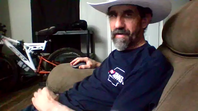 Snapshot of old_Domino chatting on May 24, 2026, 11:48 am old Domino online show from May 24, 2026, 11:48 am