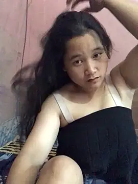 Snapshot of Ninaa01 chatting on May 15, 2026, 5:03 am Ninaa01 online show from May 15, 2026, 5:03 am