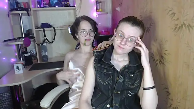 Snapshot of __Freya___ chatting on May 24, 2026, 3:39 pm Freya online show from May 24, 2026, 3:39 pm