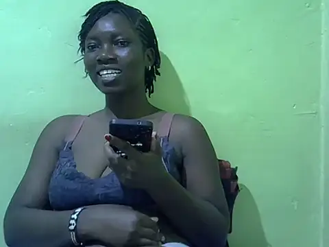 Snapshot of Sweet-Lynn chatting on July 13, 2026, 7:16 pm Sweet-Lynn online show from July 13, 2026, 7:16 pm