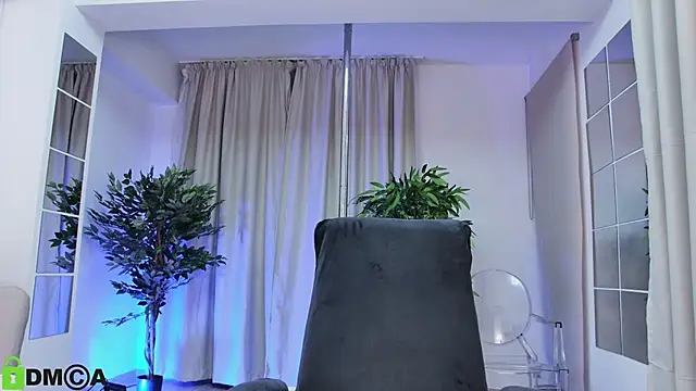 Snapshot of LanaKream chatting on June 10, 2026, 6:18 pm LanaKream online show from June 10, 2026, 6:18 pm