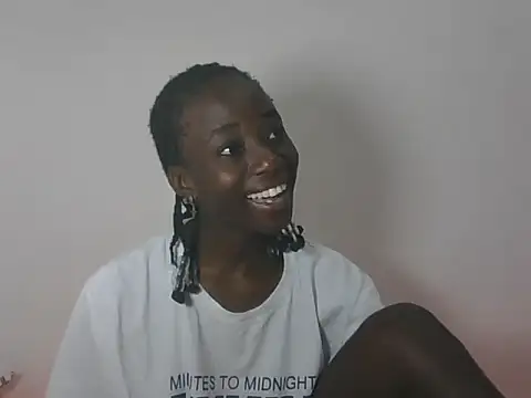 Snapshot of Darkpretty23 chatting on May 25, 2026, 3:29 pm Darkpretty23 online show from May 25, 2026, 3:29 pm