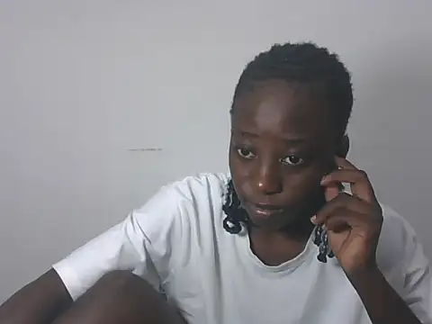 Snapshot of Darkpretty23 chatting on May 27, 2026, 2:14 pm Darkpretty23 online show from May 27, 2026, 2:14 pm