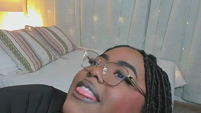 Snapshot of Ayanaa_Ebony_ chatting on May 26, 2026, 11:17 am Ayanaa Ebony online show from May 26, 2026, 11:17 am
