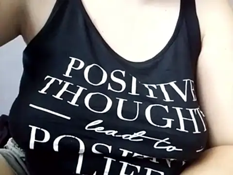 Snapshot of Rossyta_r chatting on May 26, 2026, 11:17 am Rossyta r online show from May 26, 2026, 11:17 am