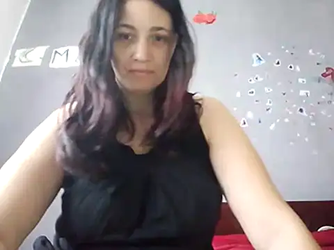 Snapshot of Rossyta_r chatting on June 5, 2026, 5:25 am Rossyta r online show from June 5, 2026, 5:25 am