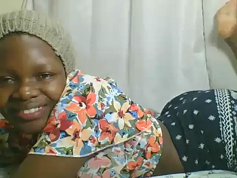 Snapshot of Sweetgal2025 chatting on July 1, 2026, 8:08 pm Sweetgal2025 online show from July 1, 2026, 8:08 pm