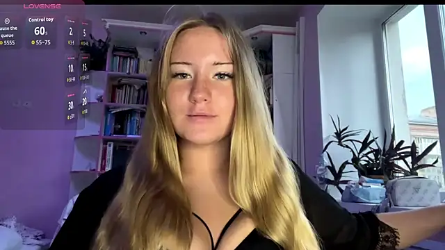 Lisi Kiss  online show from July 18, 2026, 5:06 pm